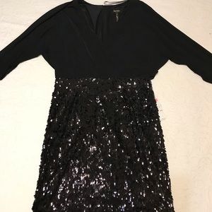 NWT- Laundry by Shelli Segal Black sequin Dress